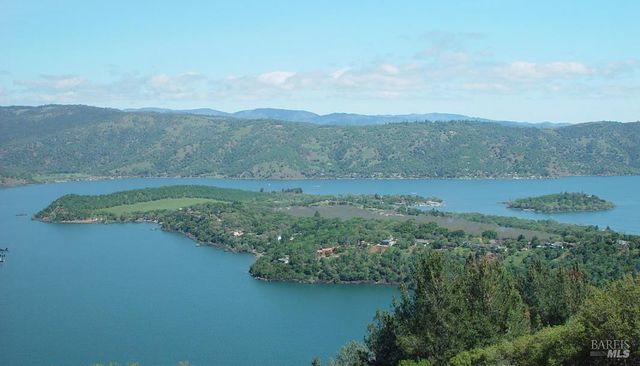 425 Lake Vista Dr, Lakeport, CA 95453