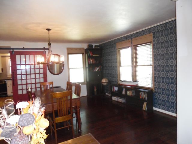 319 W Baylor Street, Weatherford, TX 76086
