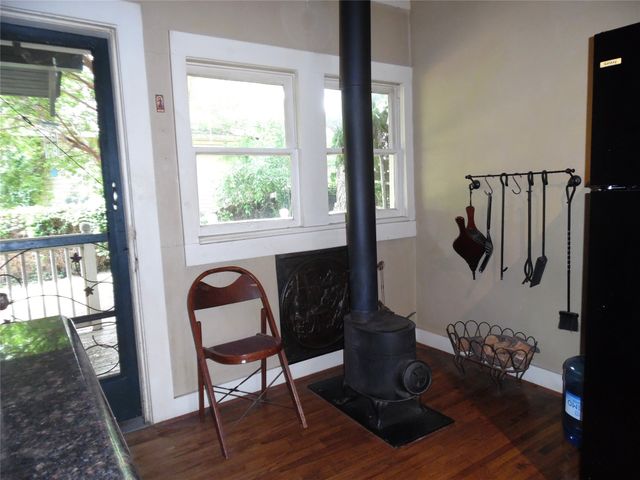 319 W Baylor Street, Weatherford, TX 76086