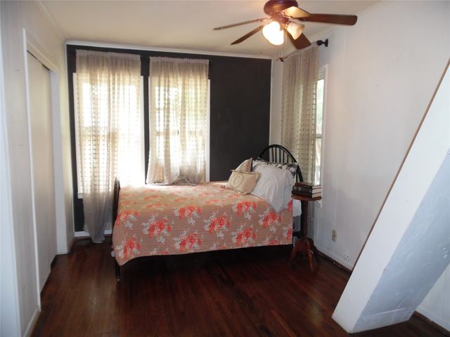 319 W Baylor Street, Weatherford, TX 76086