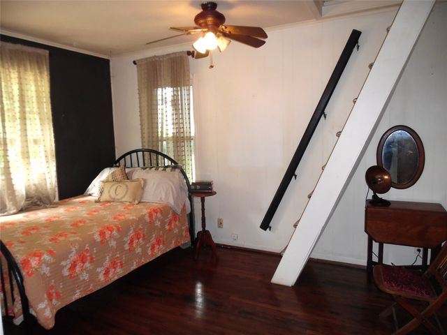 319 W Baylor Street, Weatherford, TX 76086