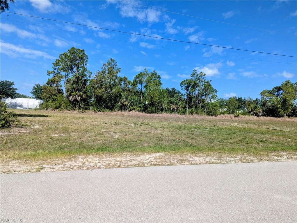 Image 5 of property listing at 3708 NE 23rd AVE, Cape Coral, FL 33909