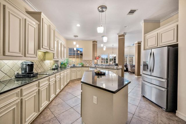 11302 Cypress Creek Lakes Drive, Cypress, TX 77433