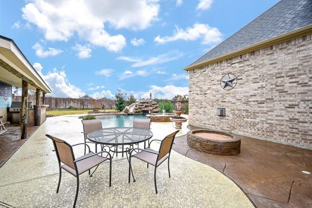 11302 Cypress Creek Lakes Drive, Cypress, TX 77433