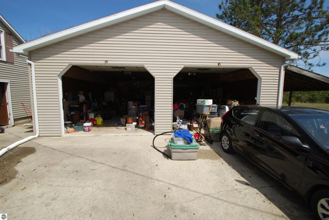 2317 E Sage Lake Road, Lupton, MI 48635