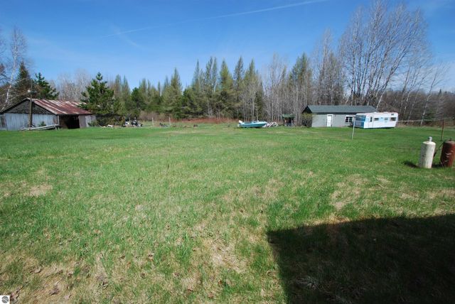 2317 E Sage Lake Road, Lupton, MI 48635