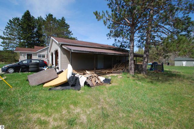 2317 E Sage Lake Road, Lupton, MI 48635