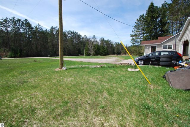 2317 E Sage Lake Road, Lupton, MI 48635