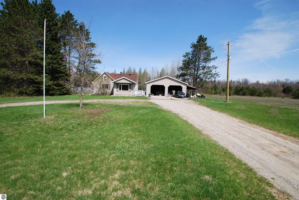 2317 E Sage Lake Road, Lupton, MI 48635