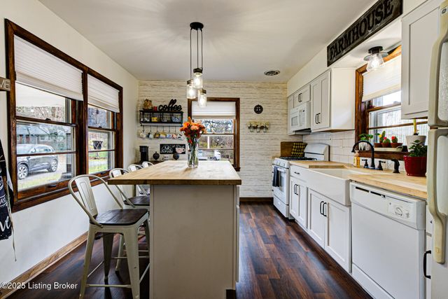 4803 Chenoweth Run Rd, Louisville, KY 40299