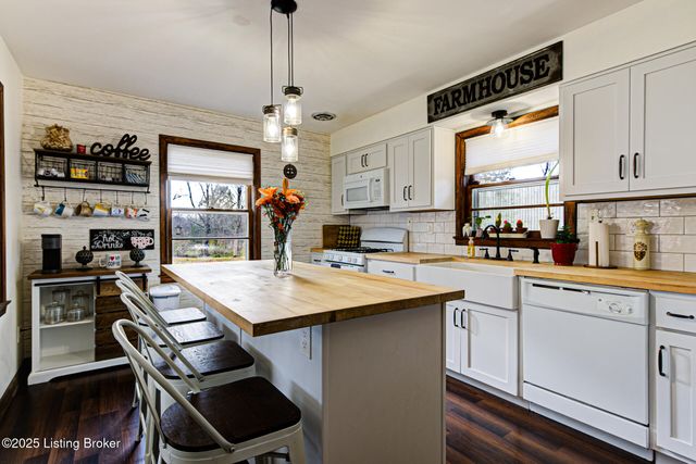 4803 Chenoweth Run Rd, Louisville, KY 40299