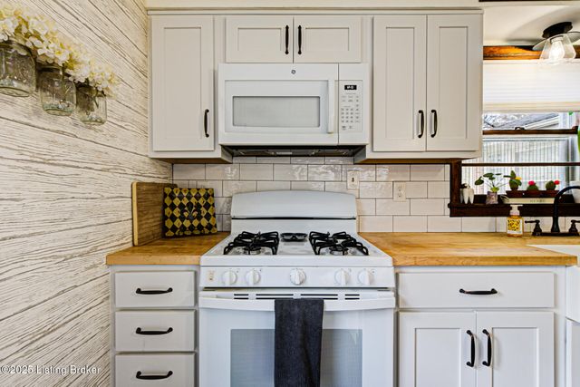 4803 Chenoweth Run Rd, Louisville, KY 40299