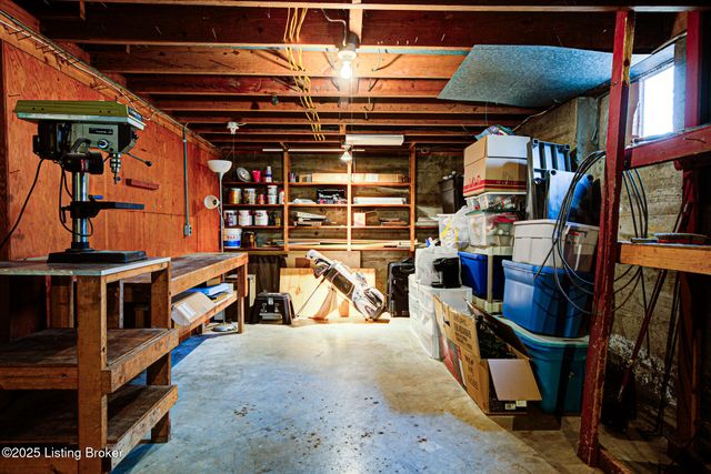 4803 Chenoweth Run Rd, Louisville, KY 40299