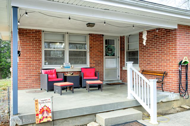 4803 Chenoweth Run Rd, Louisville, KY 40299