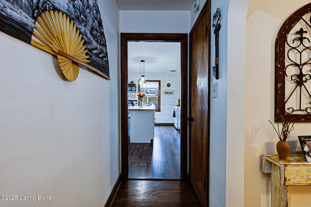 4803 Chenoweth Run Rd, Louisville, KY 40299