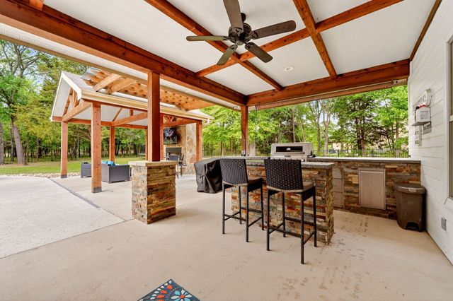 2211 Canyon Lake Road, Wills Point, TX 75169