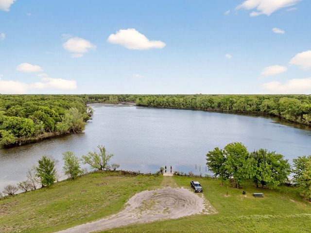 2211 Canyon Lake Road, Wills Point, TX 75169