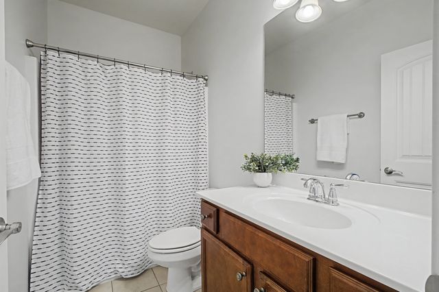 140 Tulip Grove Pt, Hermitage, TN 37076