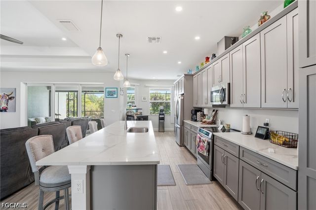 1825 NW 31st AVE, Cape Coral, FL 33993