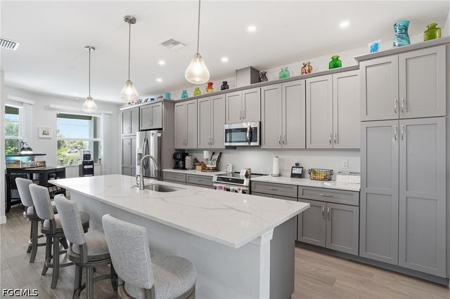 1825 NW 31st AVE, Cape Coral, FL 33993