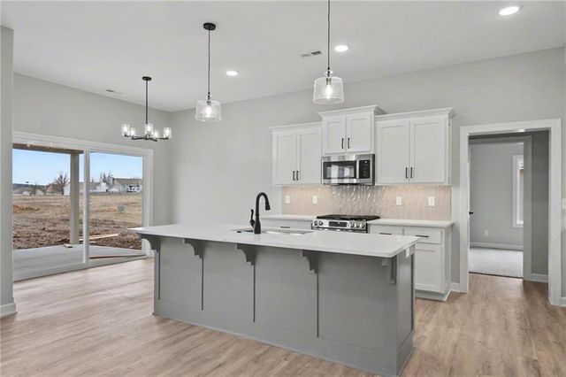 1210 Alexander Court, Ottawa, KS 66067