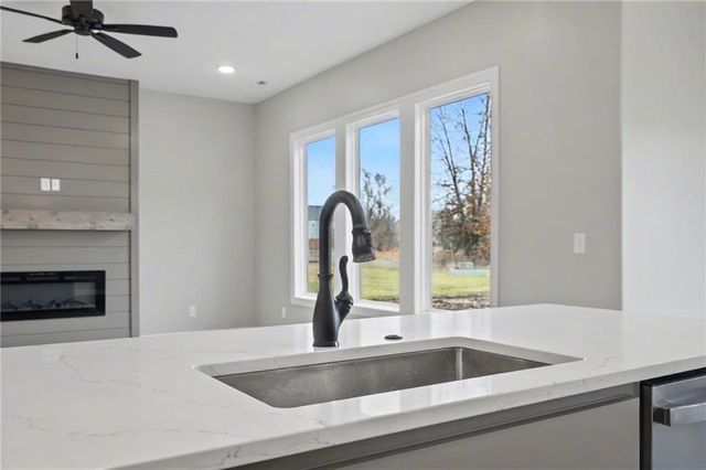 1210 Alexander Court, Ottawa, KS 66067