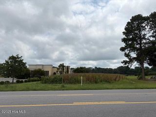 2b N Queen Street, NC 28501