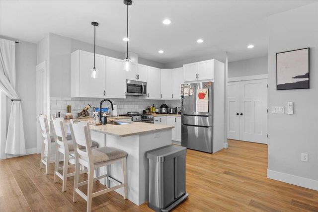 2586 Tiffin Way, Medford, OR 97504