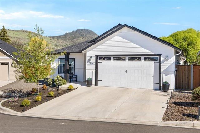 2586 Tiffin Way, Medford, OR 97504