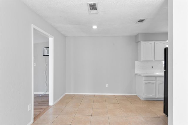 2942 Heritage Colony Drive, Webster, TX 77598