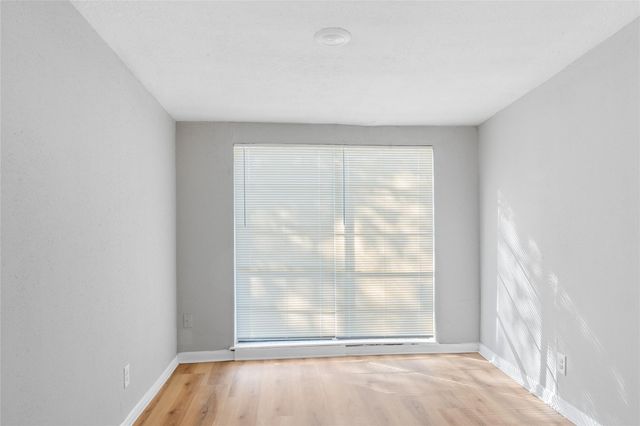 2942 Heritage Colony Drive, Webster, TX 77598