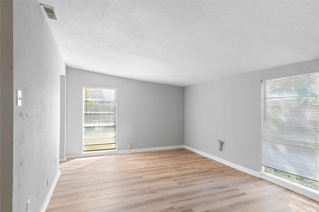 2942 Heritage Colony Drive, Webster, TX 77598