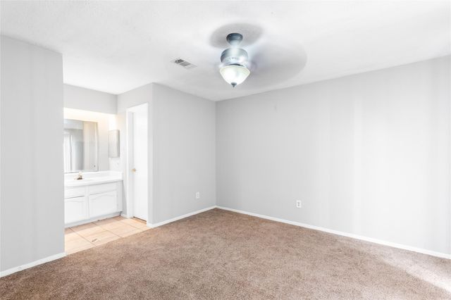 2942 Heritage Colony Drive, Webster, TX 77598