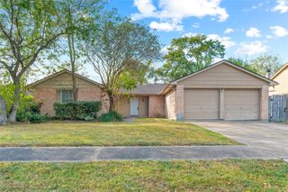 2942 Heritage Colony Drive, Webster, TX 77598