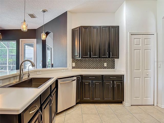 12919 FRAMINGHAM COURT, Tampa, FL 33626