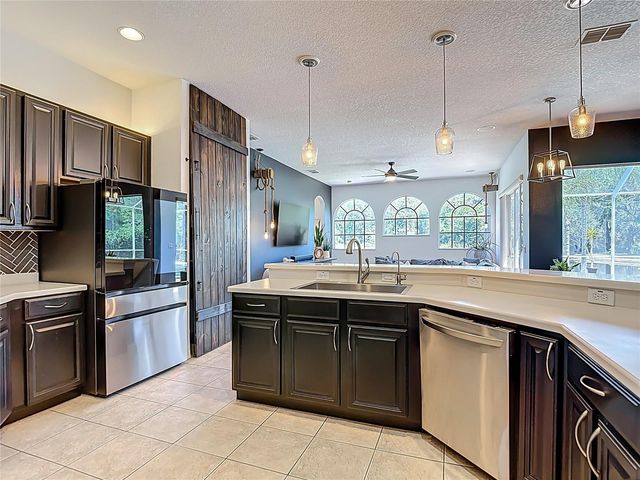 12919 FRAMINGHAM COURT, Tampa, FL 33626