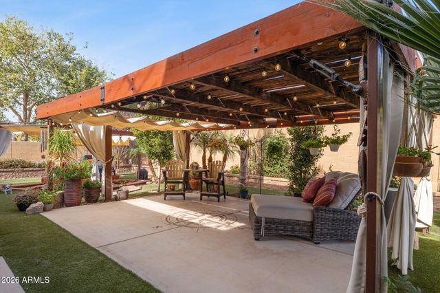 17388 W BENT TREE Drive, Surprise, AZ 85387