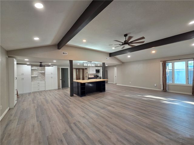 16 Amesbury Lane, Bella Vista, AR 72715