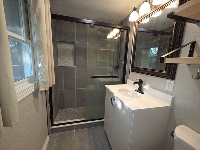 16 Amesbury Lane, Bella Vista, AR 72715