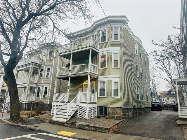 28 Melbourne St 3, Boston, MA 02124