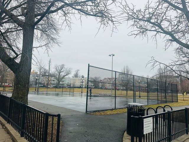 28 Melbourne St 3, Boston, MA 02124