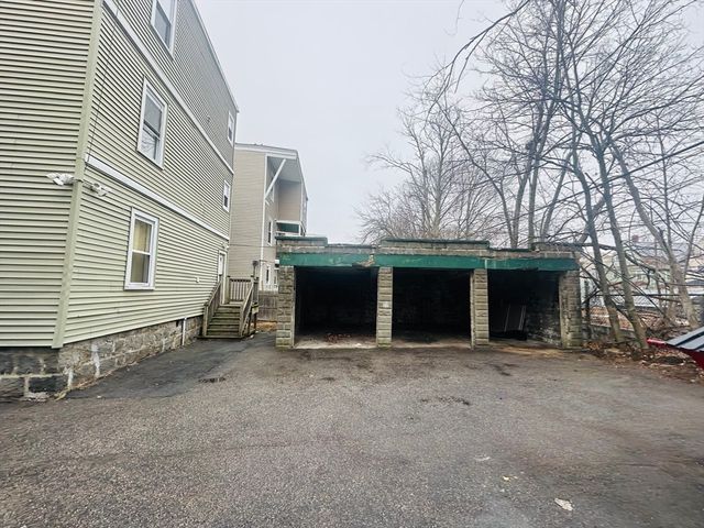 28 Melbourne St 3, Boston, MA 02124