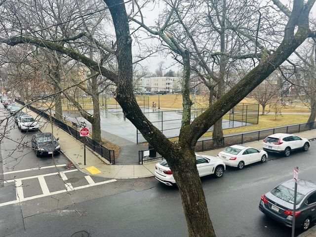 28 Melbourne St 3, Boston, MA 02124