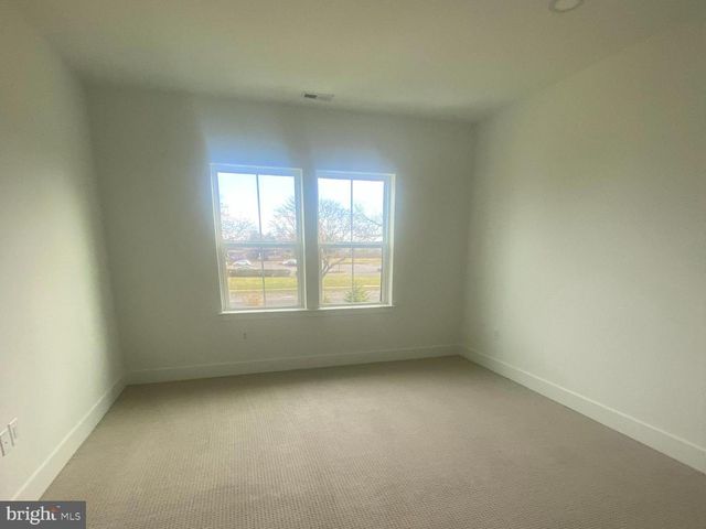 3 CHERRY LN, West Windsor, NJ 08550