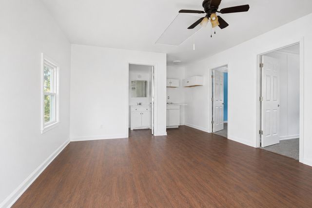 521 Saint Andrews Boulevard, Charleston, SC 29407