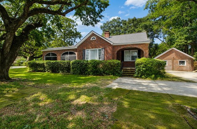 521 Saint Andrews Boulevard, Charleston, SC 29407
