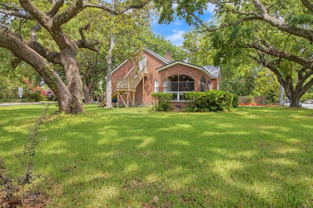 521 Saint Andrews Boulevard, Charleston, SC 29407