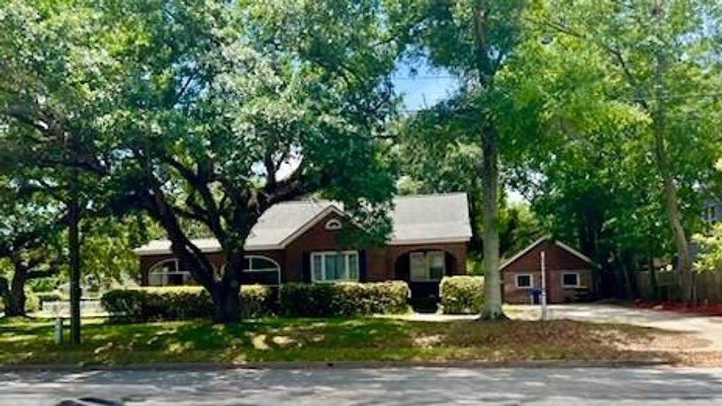 521 Saint Andrews Boulevard, Charleston, SC 29407