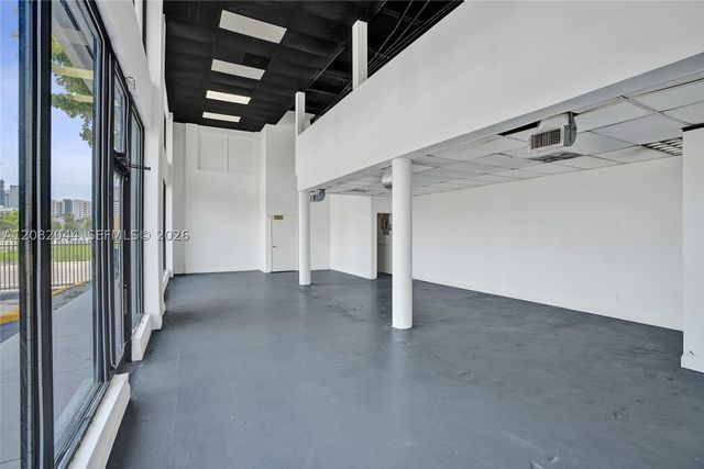 900 Flagler St, Miami, FL 33130