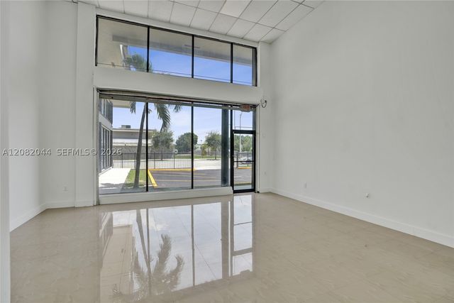 900 Flagler St, Miami, FL 33130